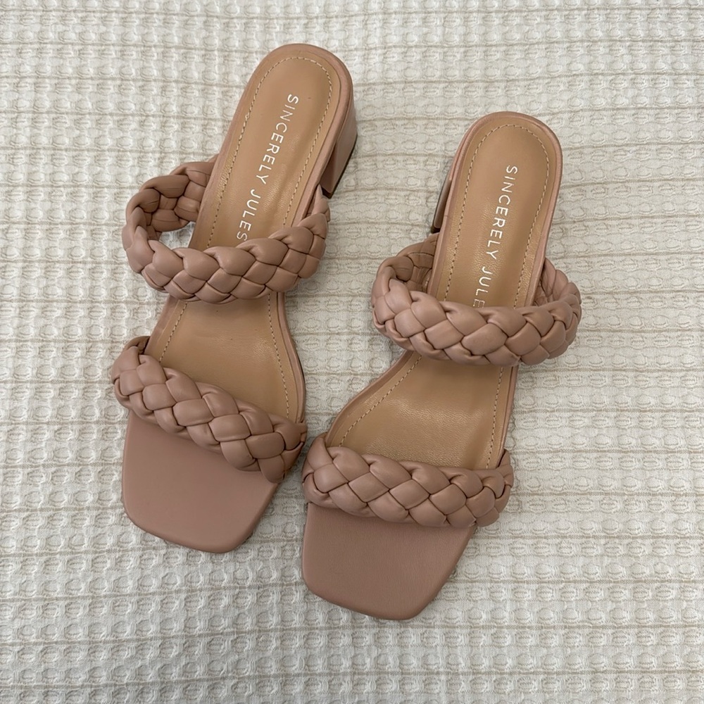Low chunky sandal